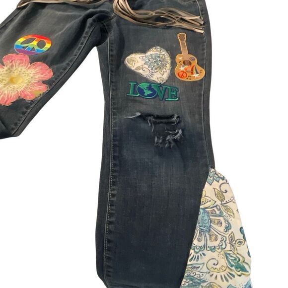 Old Navy The Flirt Re-Worked Jeans - Picture 7 of 9